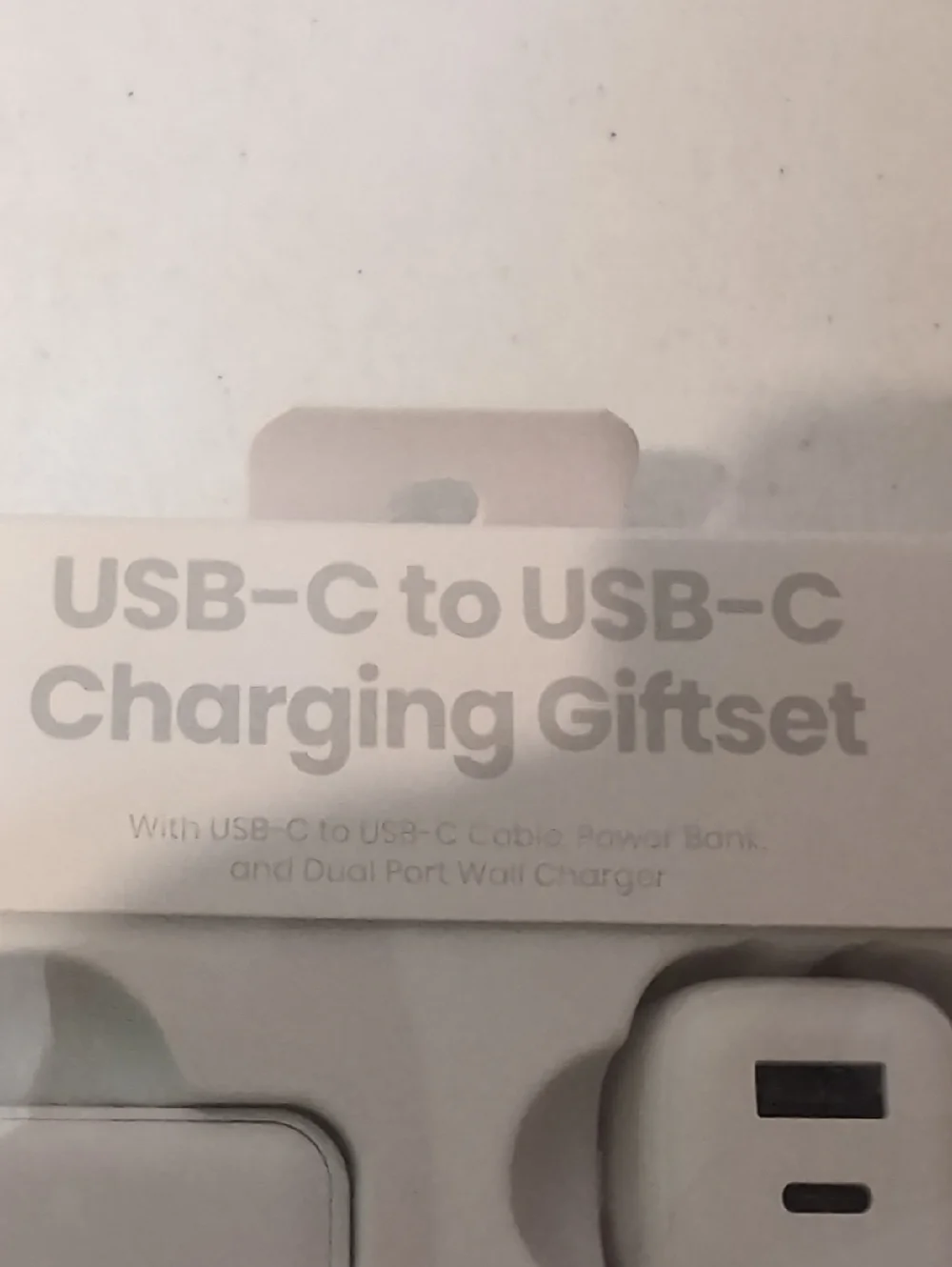 Caug Inc USB-C to USB-C Charging Giftset in White